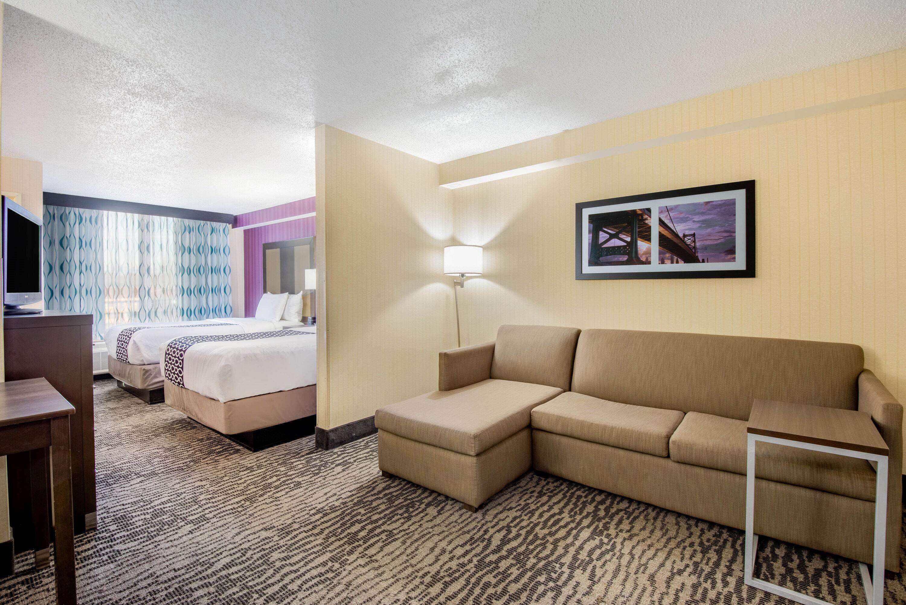 La Quinta By Wyndham Newark -
