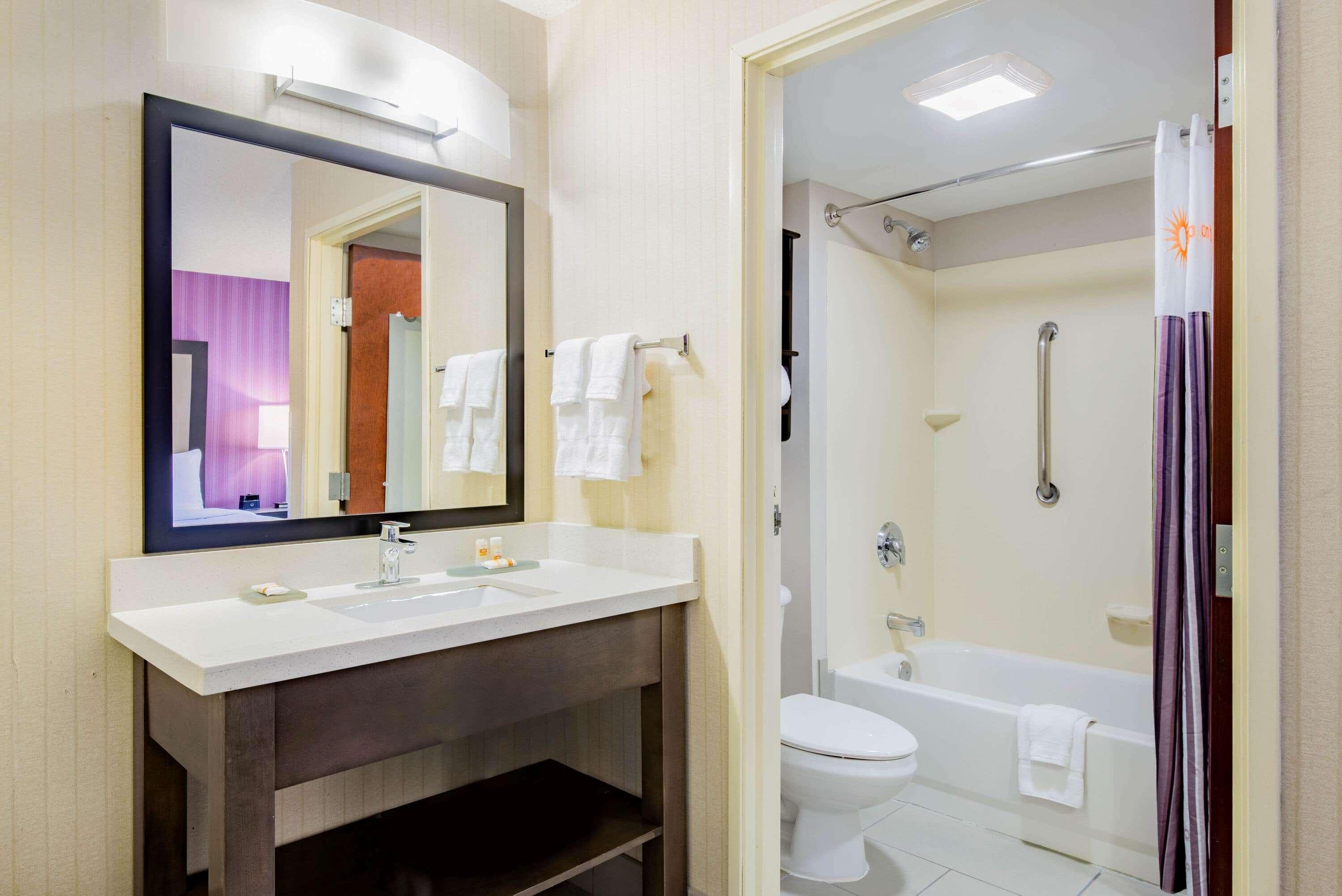 Hotel La Quinta By Wyndham Newark -