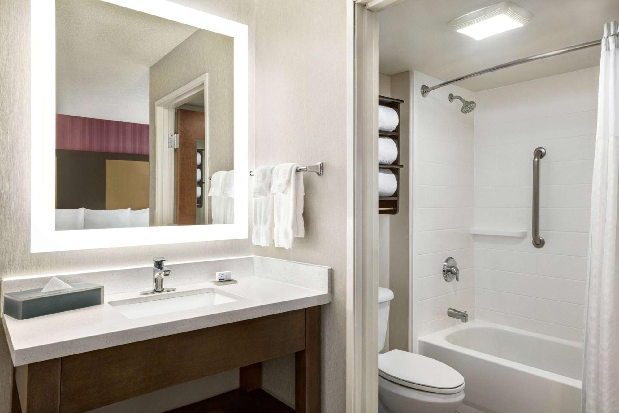 La Quinta By Wyndham Newark - Hotel Elkton