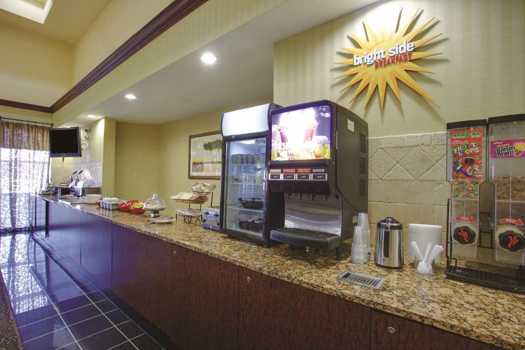La Quinta By Wyndham Newark - Hotel