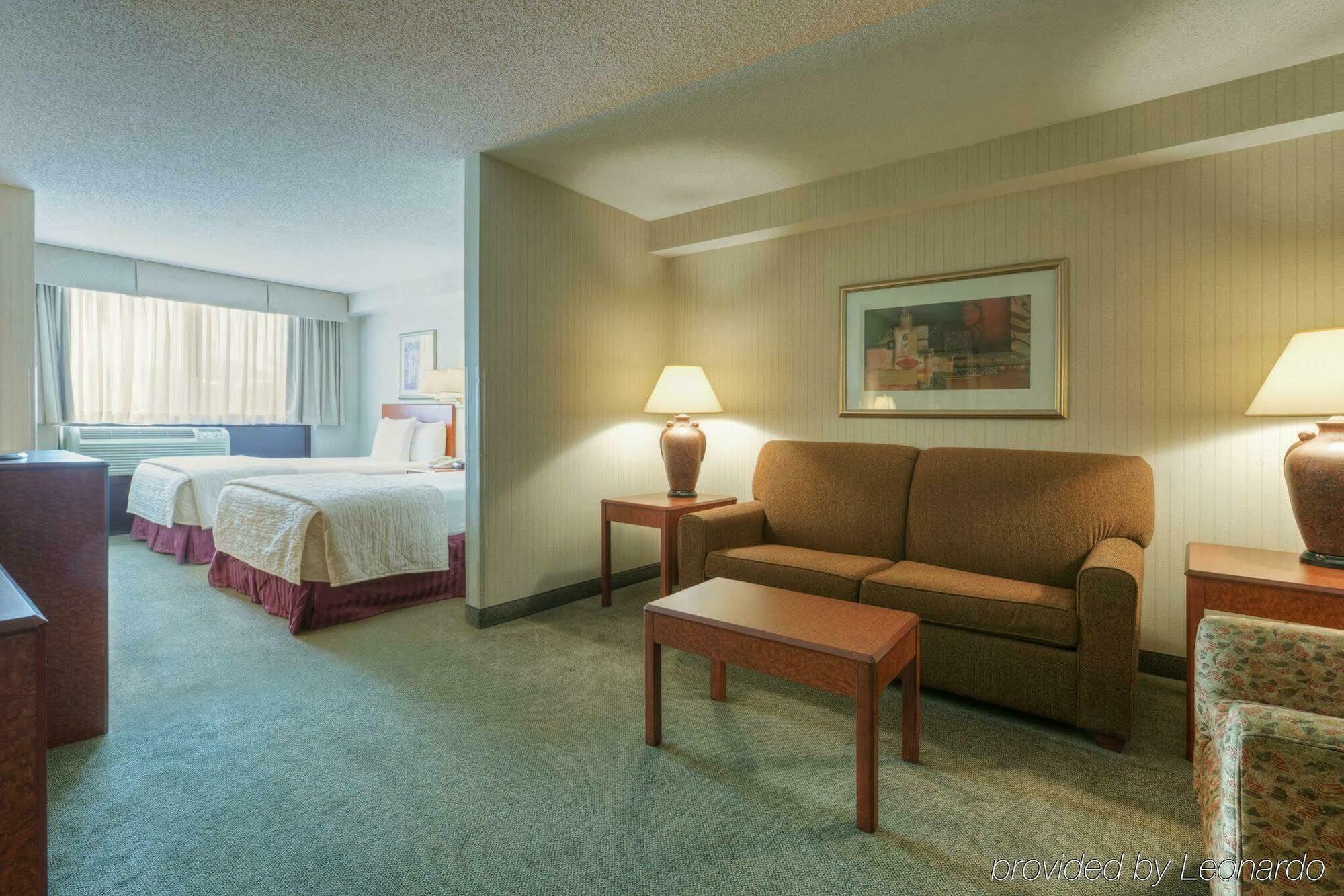 Hotel La Quinta By Wyndham Newark - 3*