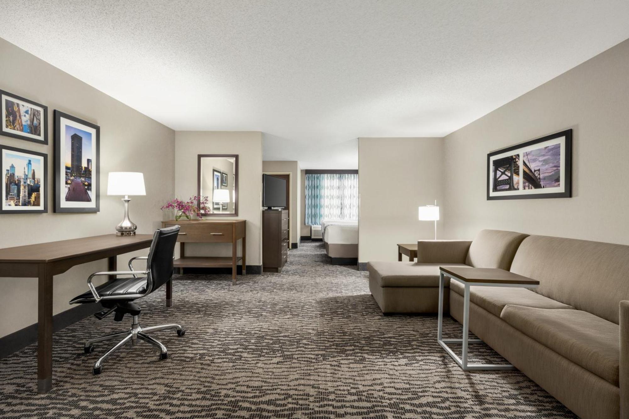 Hotel La Quinta By Wyndham Newark - 3*