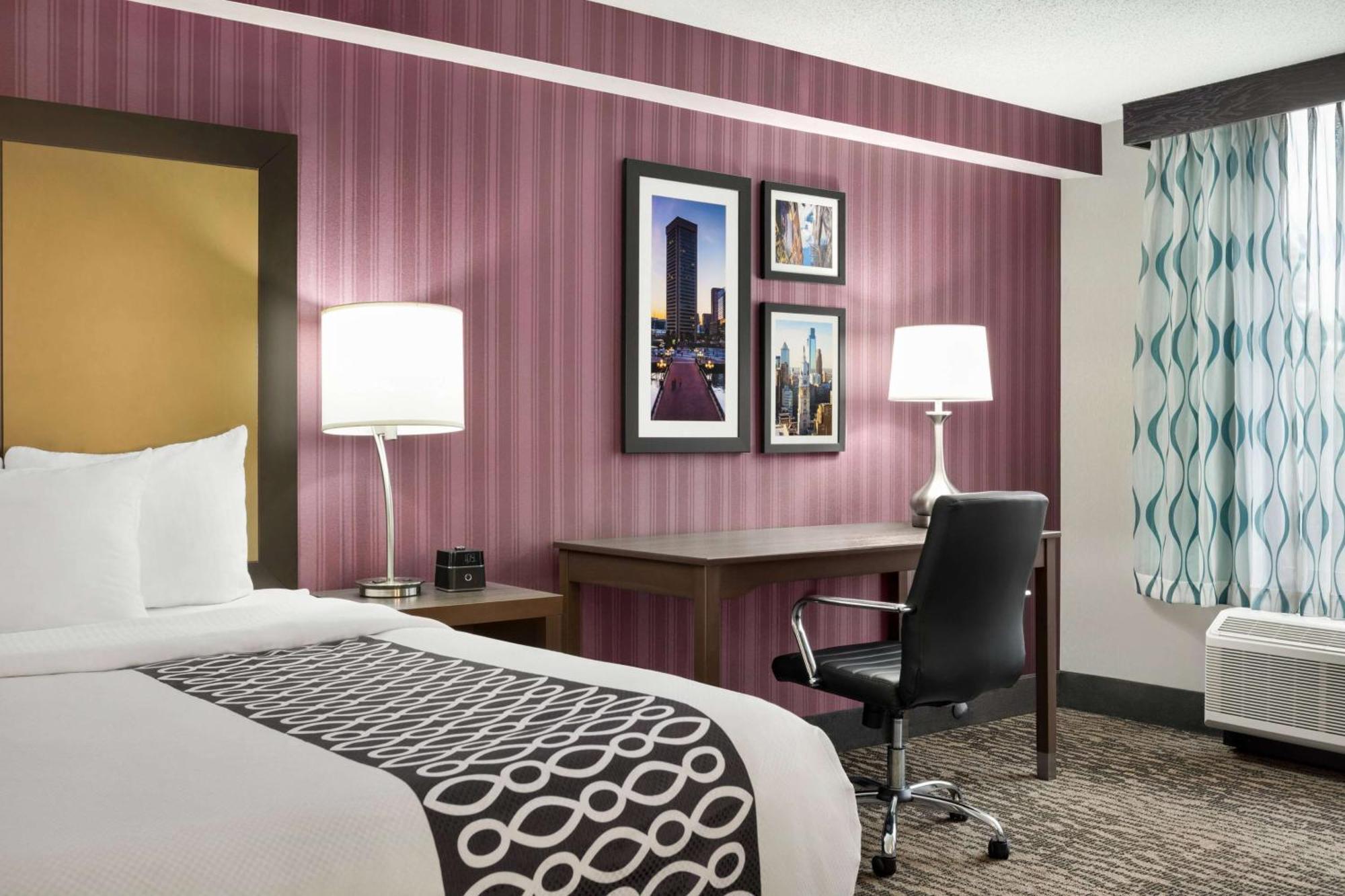 La Quinta By Wyndham Newark - Hotel
